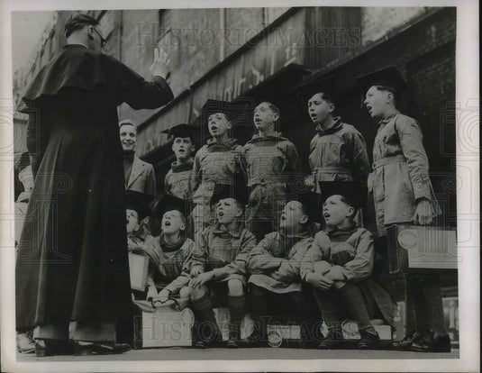 1938 Press Photo Boy Singers from St. Mary's of the Angels Song School, London - Historic Images