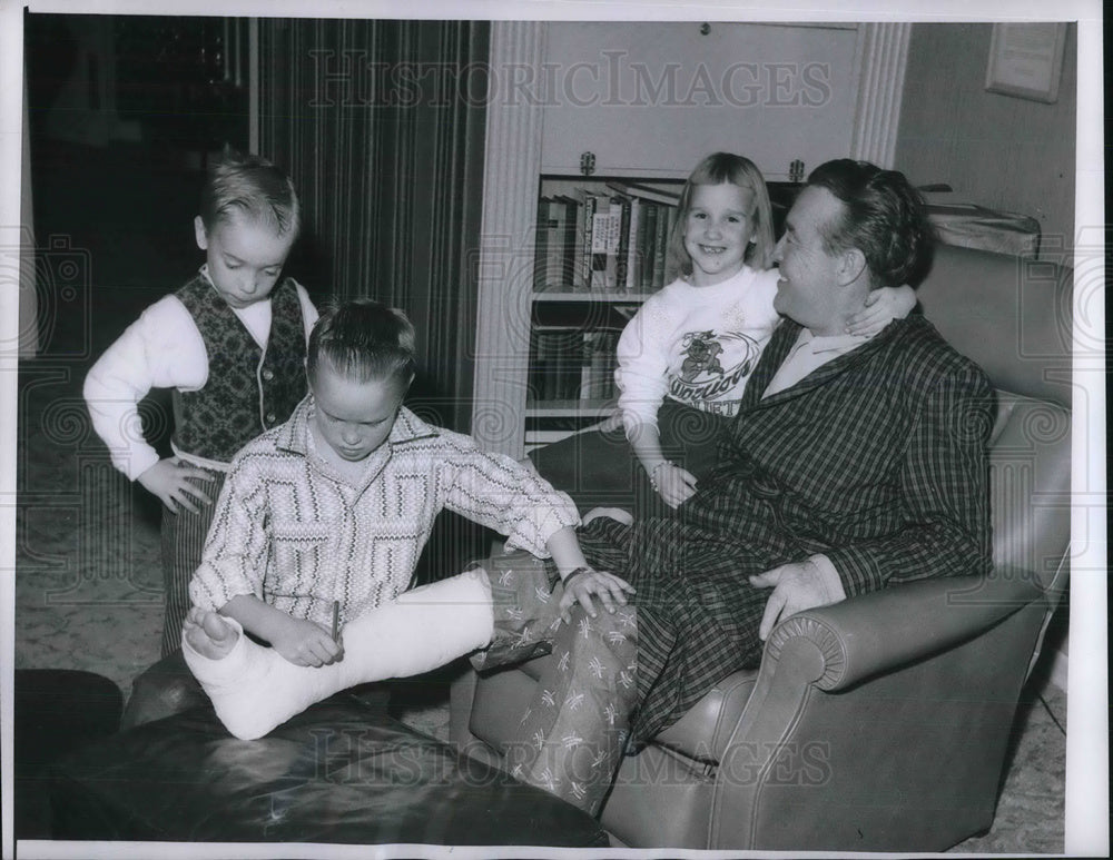 Press Photo Children Writing On The Cast Of Frank Leahy - neb66920 - Historic Images