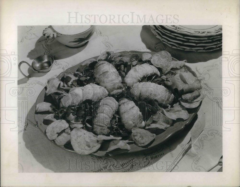 1950 Press Photo South African lobster tails &amp; watercress meal on a table - Historic Images