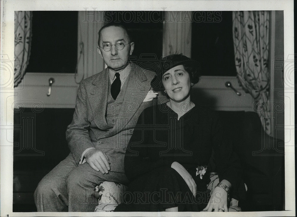 1934 Hon FM Dearing and his wife aboard Grace Liner Santa Lucia - Historic Images