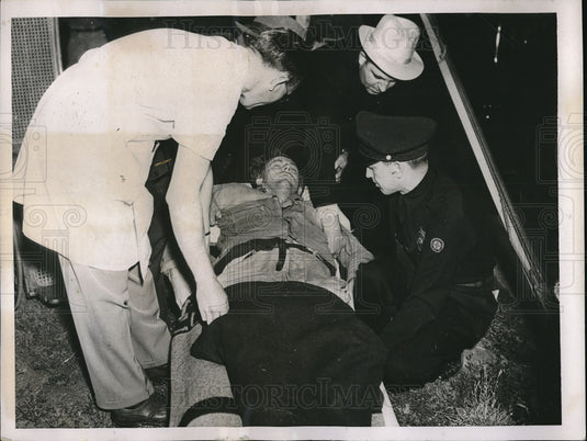 1937 William G McKisson booked at LA jail on murder suspicion - Historic Images