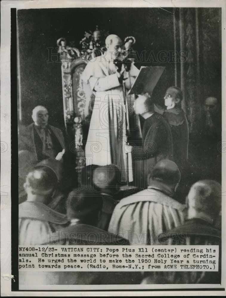 1949 Press Photo Pope Pius Xii reads his annual Christmas Message - Historic Images