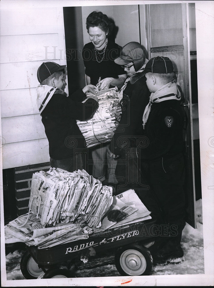 1956 Press Photo Cub Scouts sell newspapers to help pay for damage - Historic Images