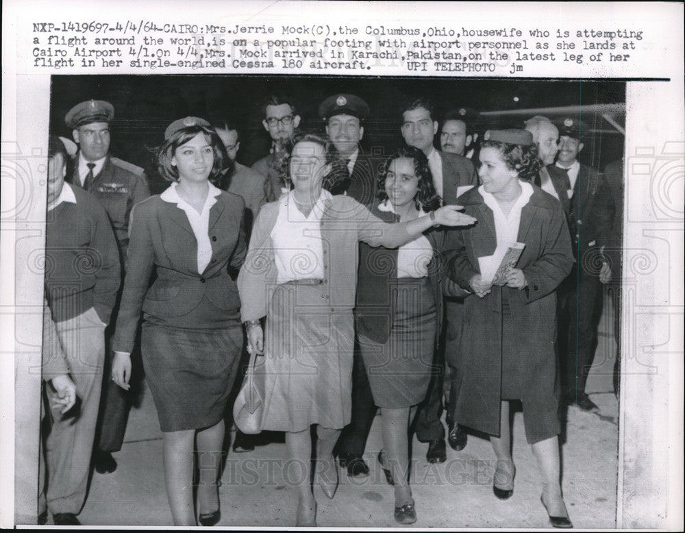 1964 Press Photo Jerrie Mock housewife attempting to fly around the world-Historic Images