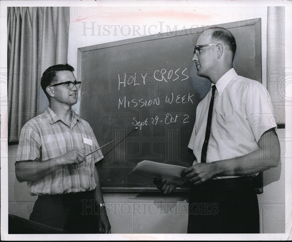 1958 Press Photo Evangelic lecture at Holy Cross Lutheran Church in Rocky River - Historic Images