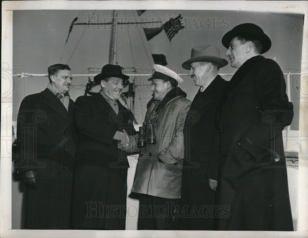 1949 Press Photo NYC, Guy De Vero of French Line,G Whalen of NYC,G Icart, - Historic Images