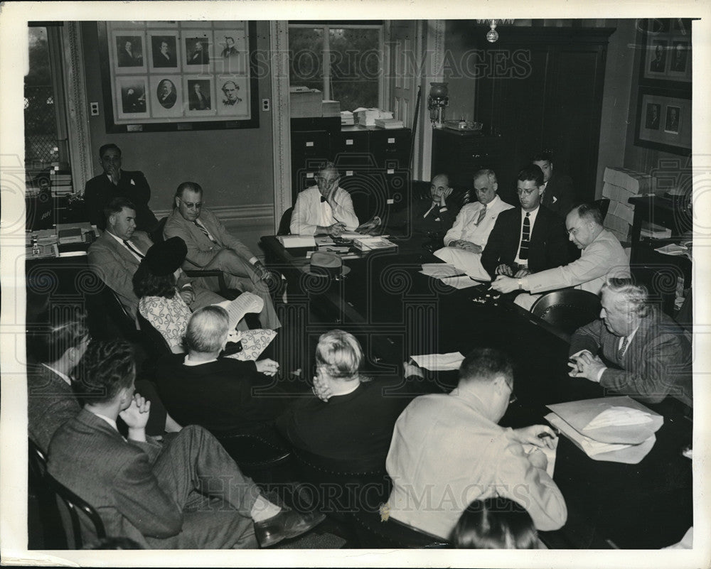 1941 Press Photo Wire tap hearing at Senate, Sen JA Danaher,A Wiley,W Langer - Historic Images