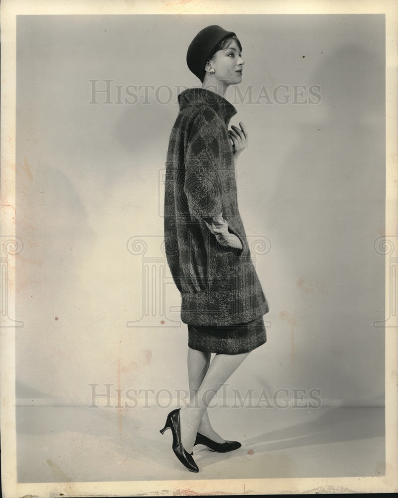 1958 Press Photo Fashion Model Models Winter Clothing - neb70281 - Historic Images