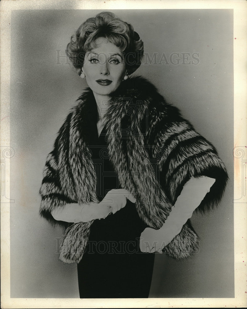 1958 Press Photo Lady Models a Silver Fox Coat - neb70284 - Historic Images