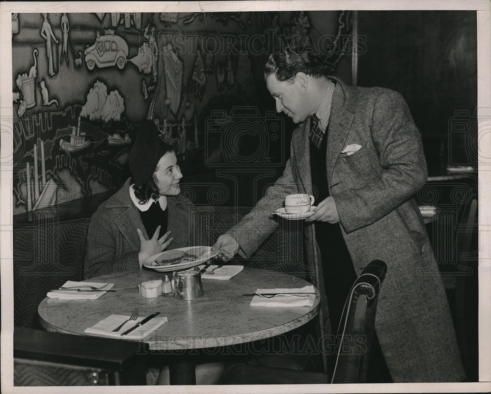 1939 Press Photo Brass Railroad Restaurant New York City-Historic Images