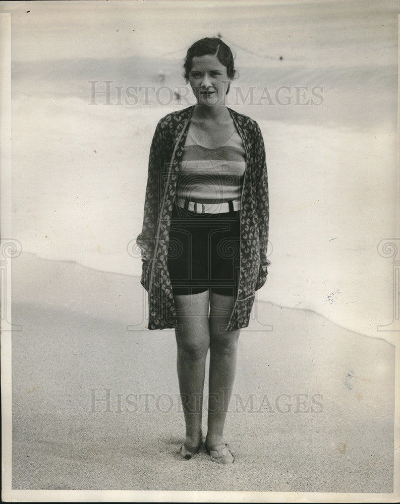 1929 Press Photo Miss Mary Culkin on beach at Breakers in Palm Beach, Fla. - Historic Images