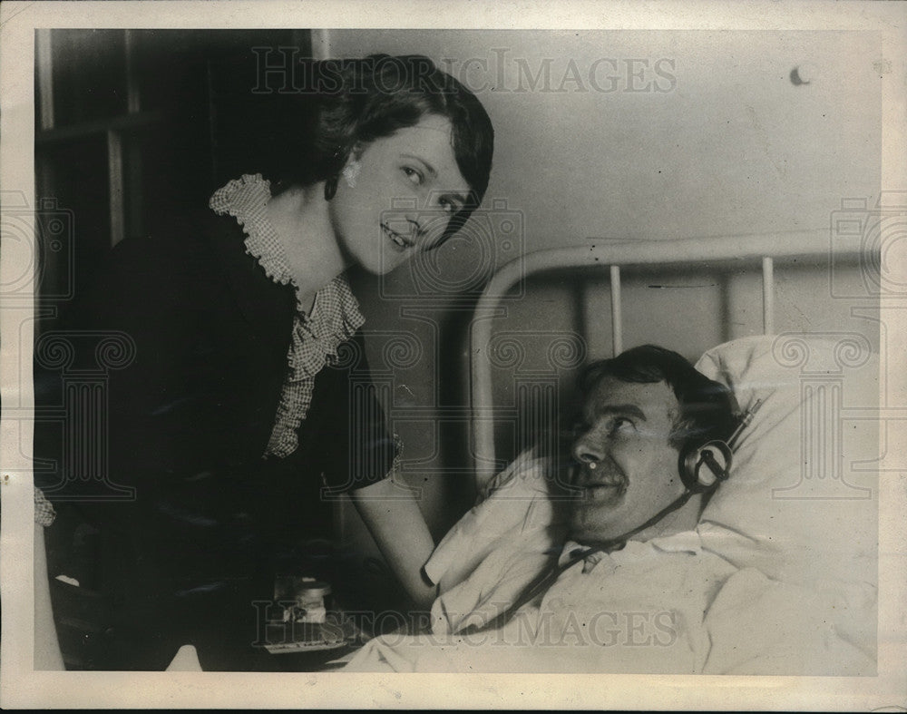1924 Press Photo Bed Ridden Veteran Gets Concert in Hospital - Historic Images