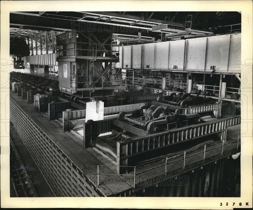 1957 Press Photo Republic Steel Corporation in Cleveland 45 Inch Universal Slab-Historic Images