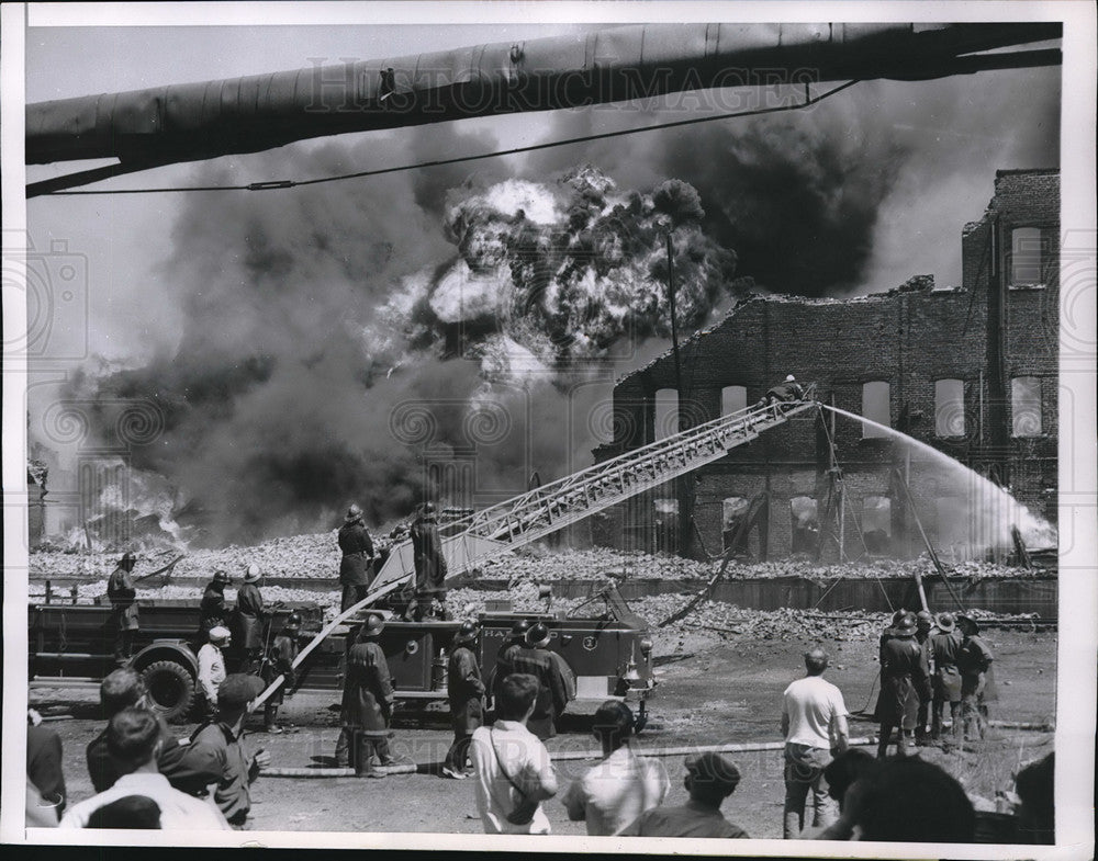 1955 Press Photo Hammond Indiana Firemen Battle Raging Blaze in Factory Section - Historic Images