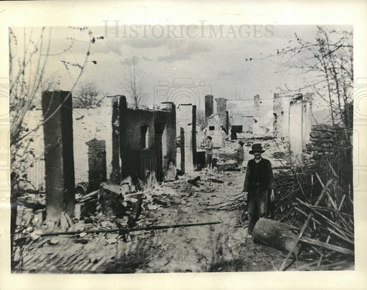 1934 Polish Village Destroyed 72 Homes Burned & 12 People Missing - Historic Images