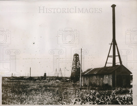 1938 Press Photo Oil Fields Czechoslavakia - neb71528 - Historic Images