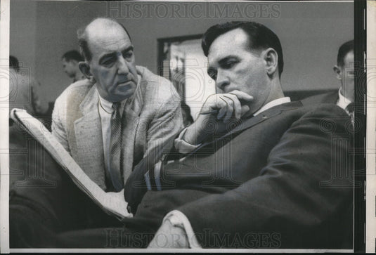 1957 Press Photo LA, Calif. Howard Rushmore & atty Wm Ritizi at trial-Historic Images