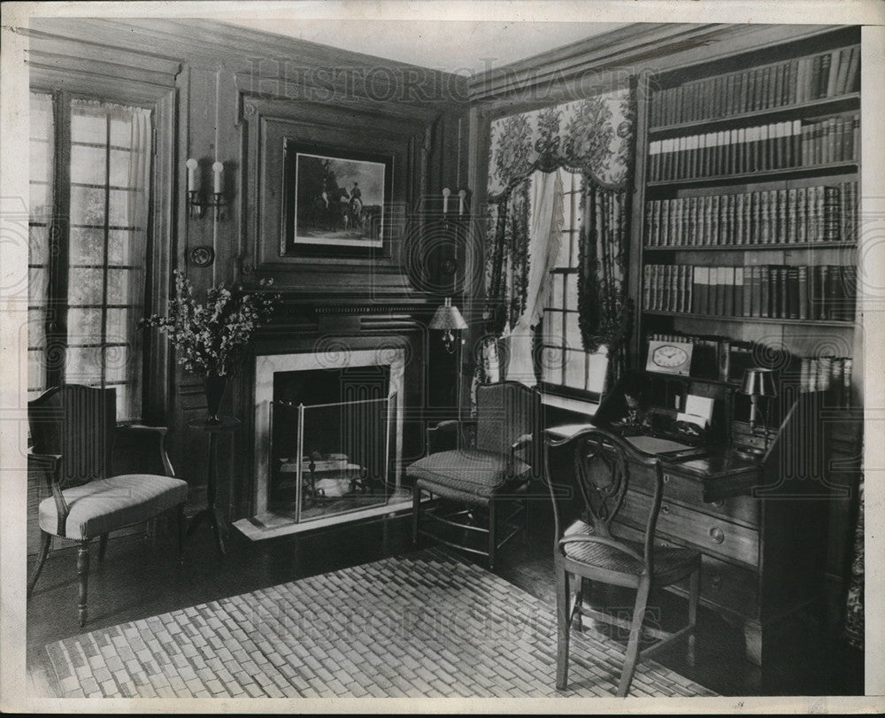 1935 Press Photo Latest In Interior Design For Home Library - Historic Images