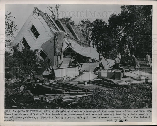 1951 Press Photo Tornado lifts home off foundation & carried several feet away - Historic Images