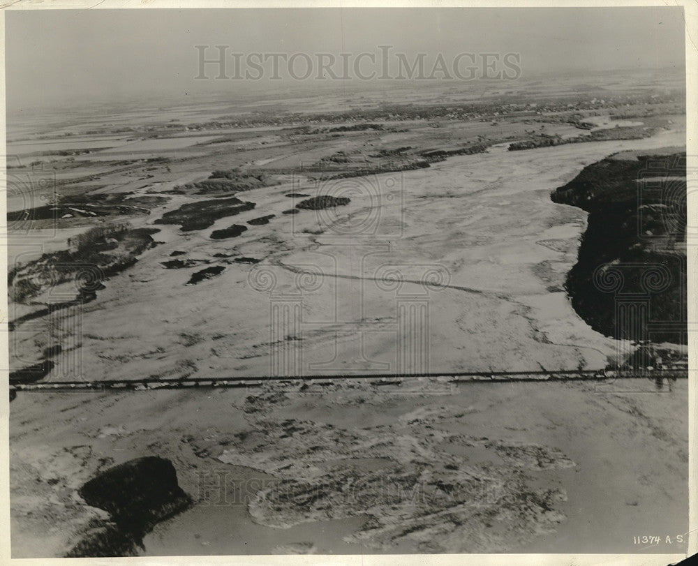 1924 Press Photo Ice Threatening UP Railroad Bridge Across Platte River Nebraska-Historic Images