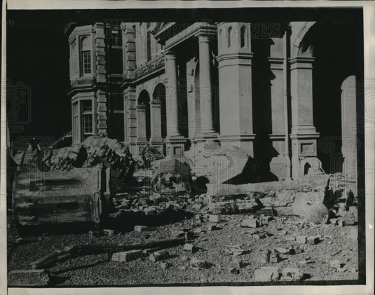 1929 Nelson College in NY damaged building from quake - Historic Images