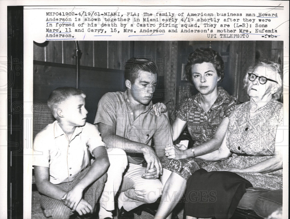 1961 Press Photo Howard Anderson Family Is Informed Of His Death By Castro - Historic Images