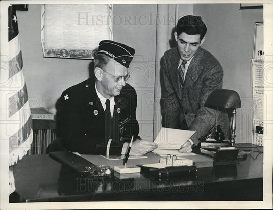 1944 Press Photo Herman David Jr. w/ Chyahoga County Legion Commander Andy Fitch - Historic Images