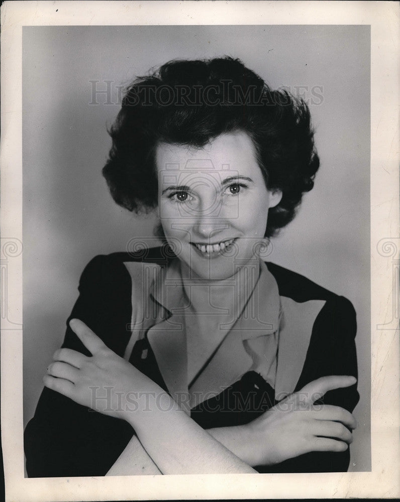 1944 Press Photo Director Sylvia M. Dailey Of The Kansas City USO Club-Historic Images