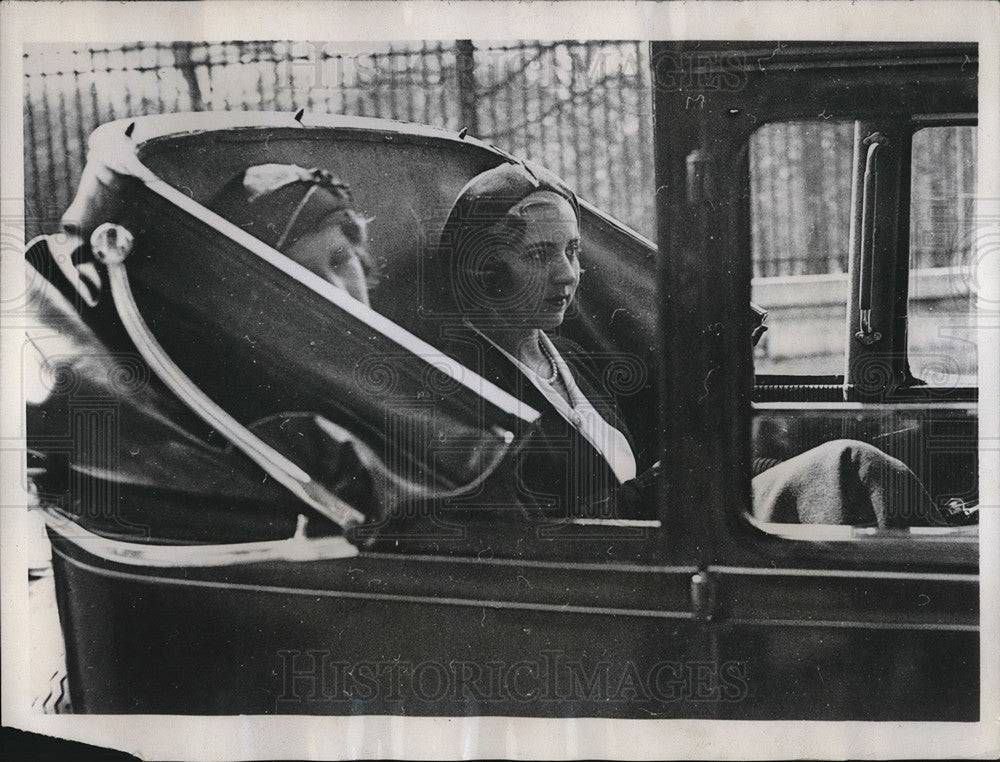 1934 Press Photo Princess Ingrid of Sweden Arrives in Paris - Historic Images