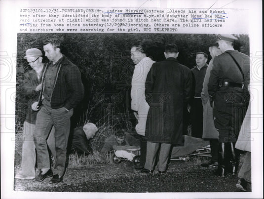 1931 Press Photo Portland, ME Andrew Minyard at scene of daughter's murder - Historic Images