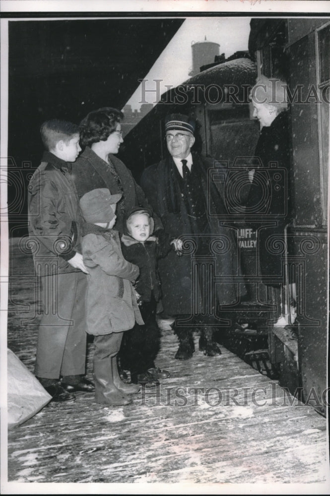 1963 Conductor JP May Says Goodbye To His Family - Historic Images