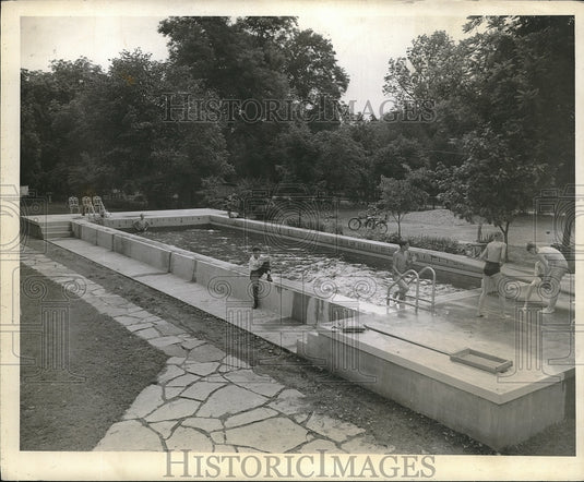 1942 Press Photo View Senator Chandler's Swimming Pool-Historic Images