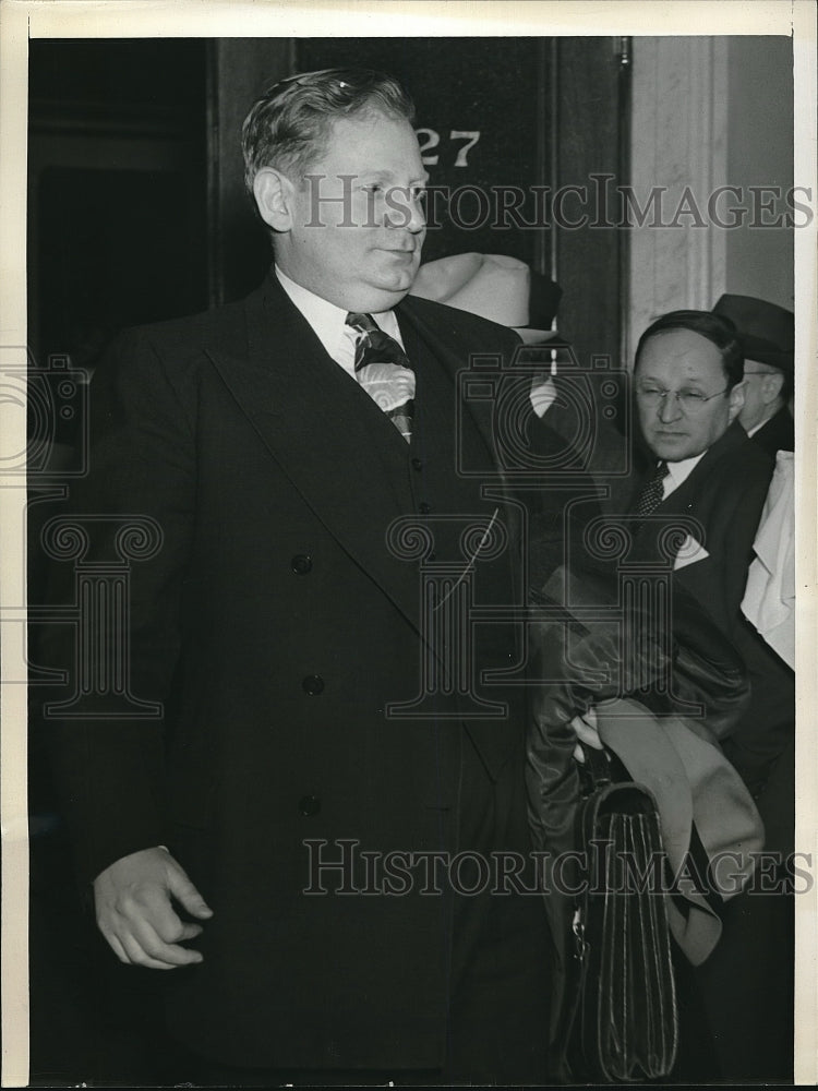 1940 Press Photo Daniel D Glasser US Attorney Bootlegging Cases Trial-Historic Images