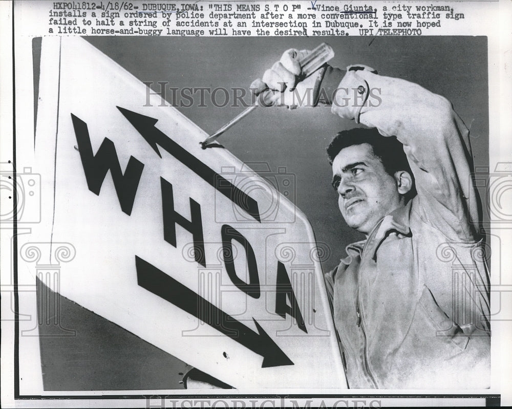 1962 Press Photo Vince Giunta Dubuque Iowa City Employee - Historic Images