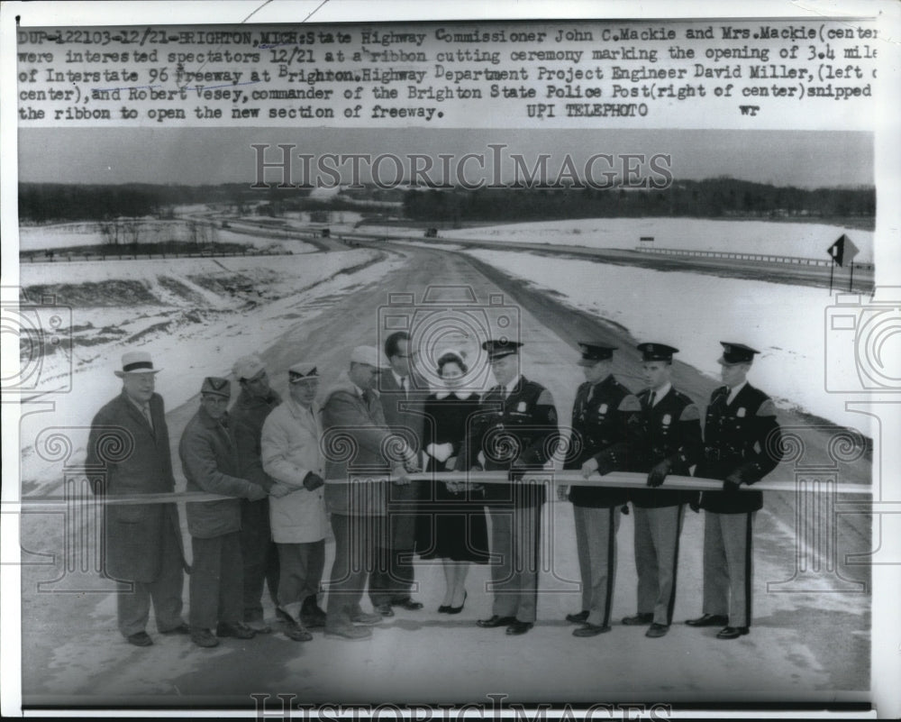 1962 Press Photo Opening Interstate 96 at Brighton, Mr. &amp; Mrs. John Mackie - Historic Images