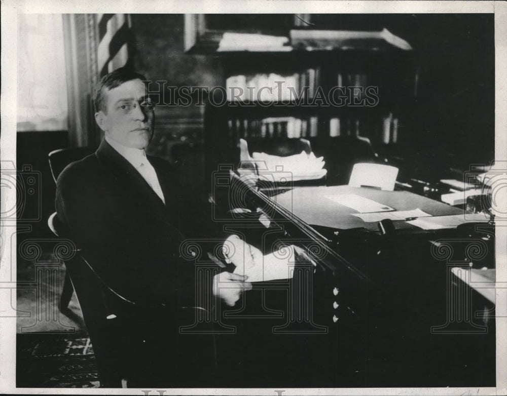 Press Photo Sec of War, Newton Baker in his office - neb74738-Historic Images