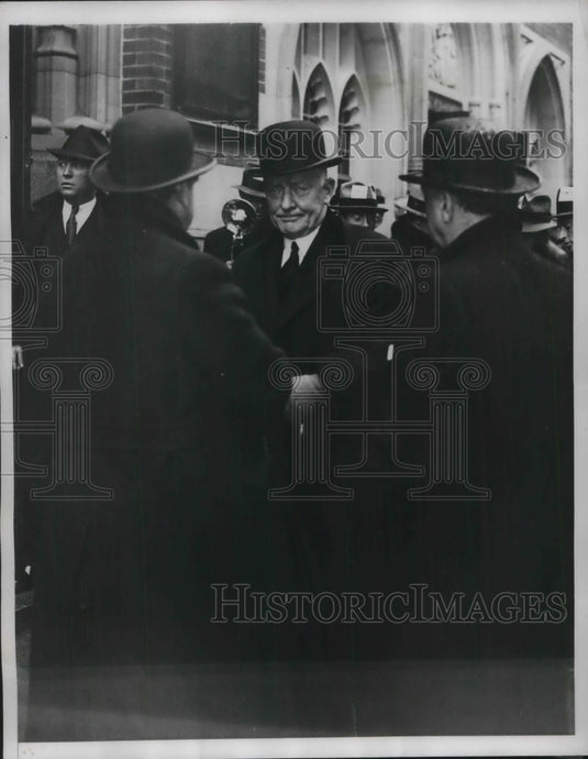 1933 Press Photo NYC police comm. Edward Mulrooney & friend at St Malachy church-Historic Images