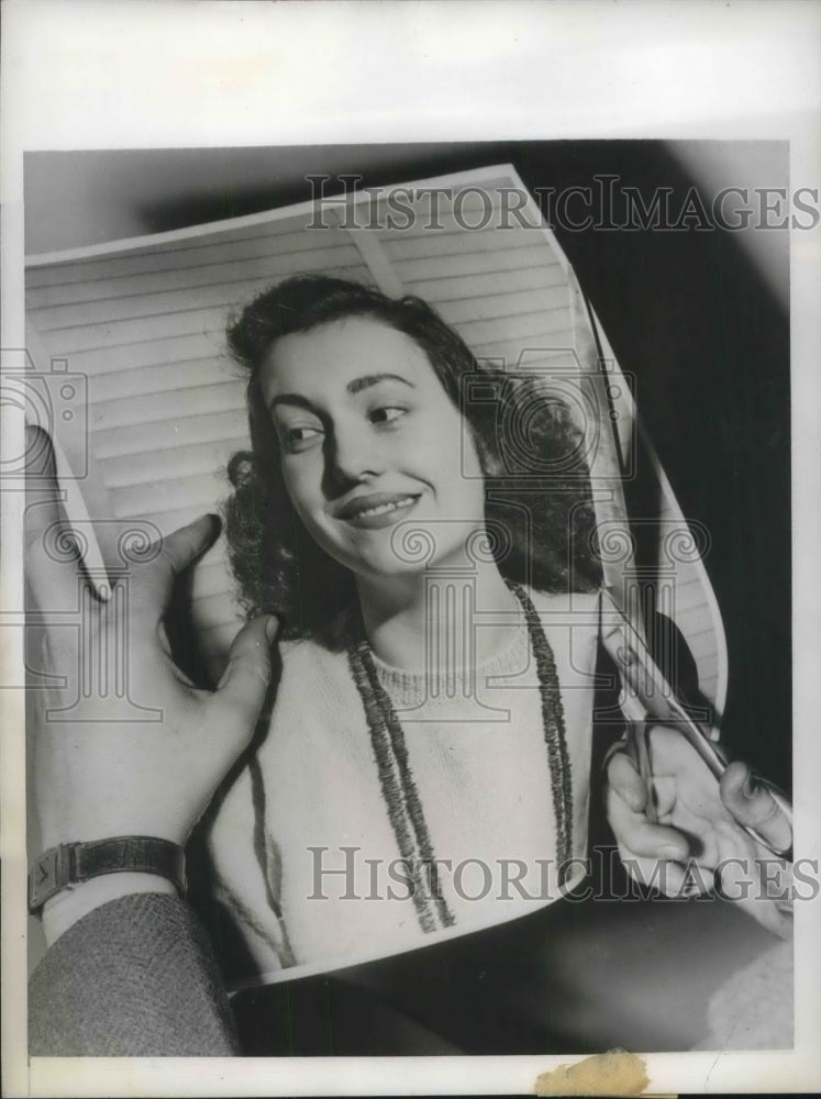 1944 Press Photo Patricia Druggan Elected Paper Doll Parade at Seattle College - Historic Images