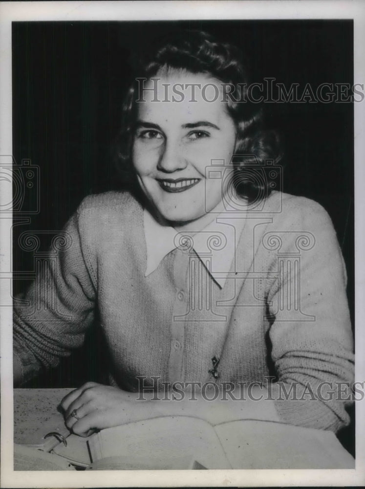 1944 Press Photo Miss Peggy Davis of Kansas - Historic Images