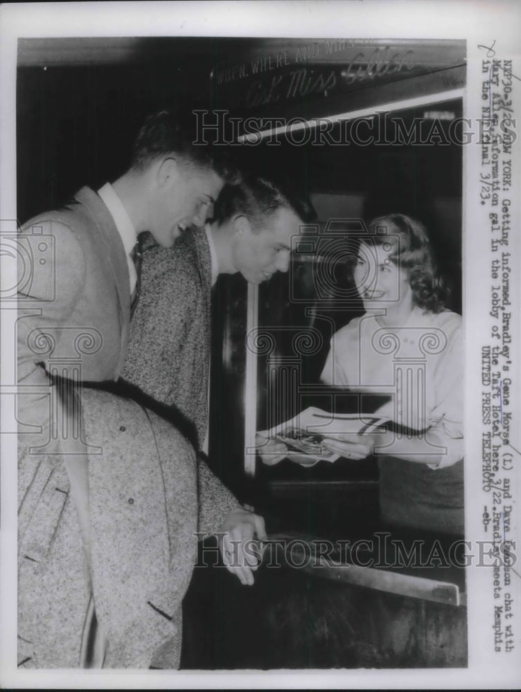 1957 Press Photo Gene Morris and Dave Ferguson of Bradly in Memphis for Tourney - Historic Images