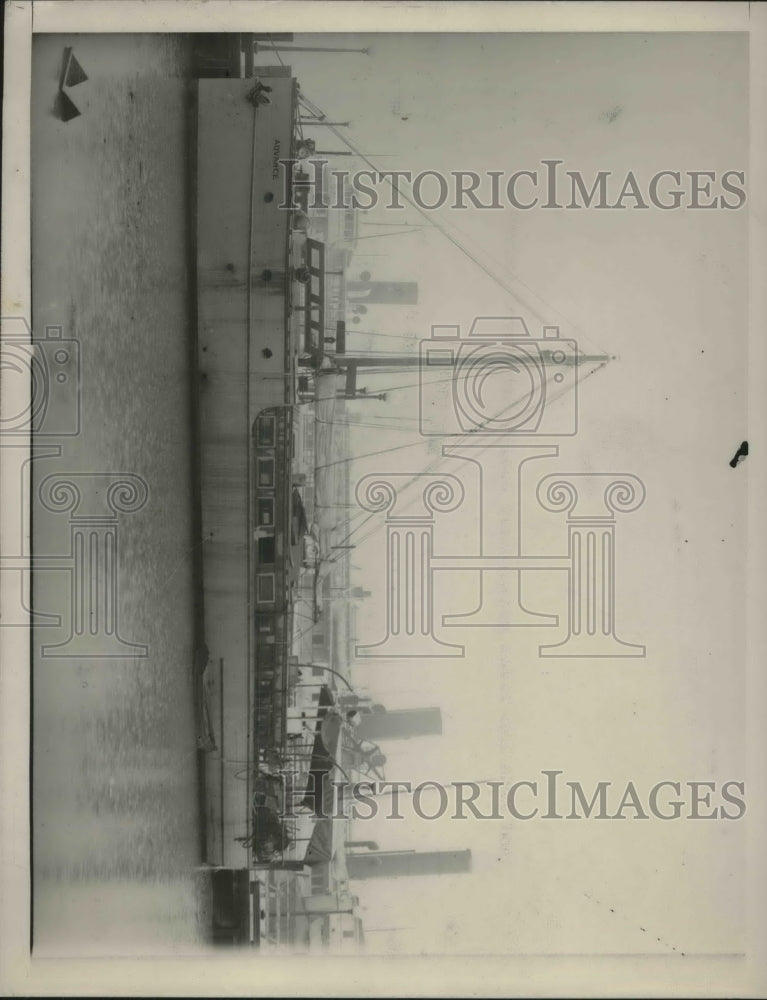 1926 Press Photo Motor &amp; sail launch Advance owned by Louis Crossetta at dock-Historic Images