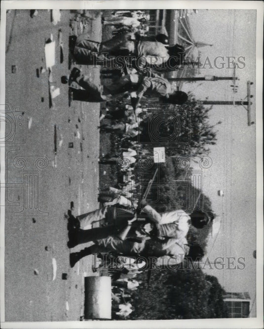 1969 Press Photo Univ. Santo Domingo Students & Faculty Charge Police - Historic Images