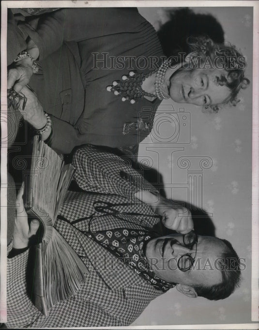 1945 Press Photo D.C. Violet Biddle to wed Joseph Stinson - Historic Images
