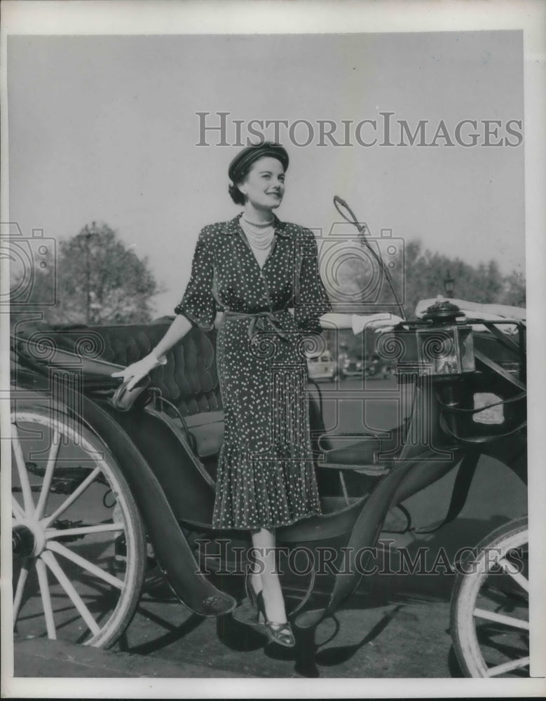 1950 Press Photo Fashions for 1950 - neb75299-Historic Images