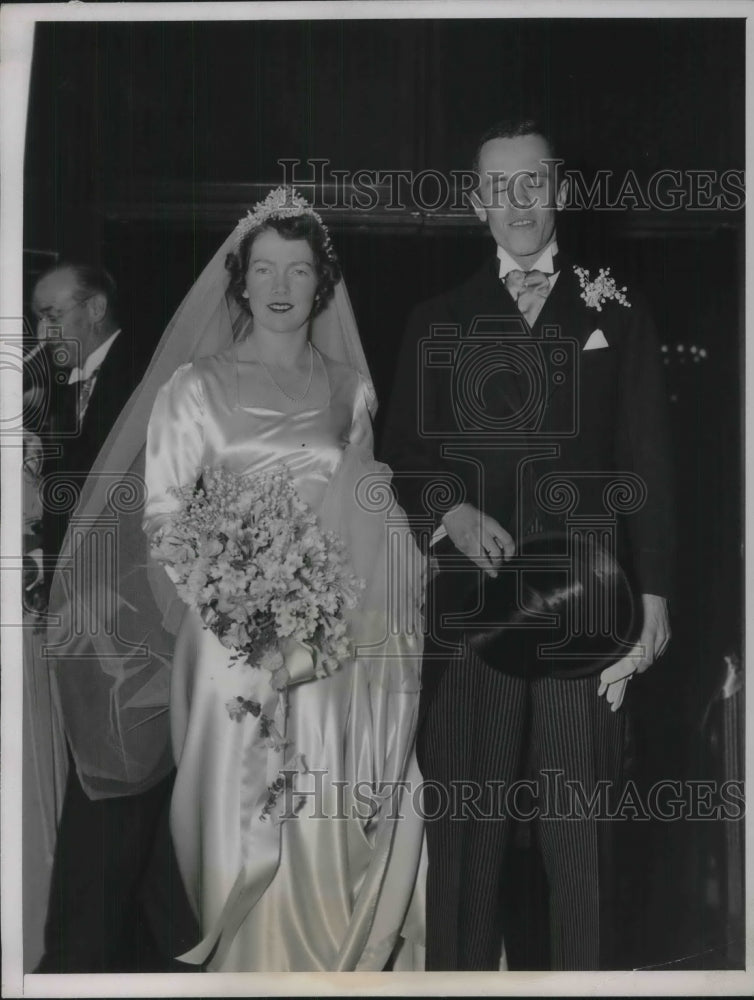 1937 Wedding of Mr. and Mrs. Albert O.Gates at St.James Church in NY - Historic Images