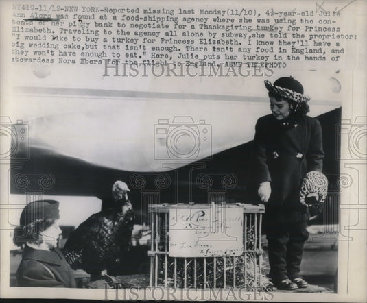 1947 NYC, Julie Ann Aloro & a Thanksgiving turkey - Historic Images