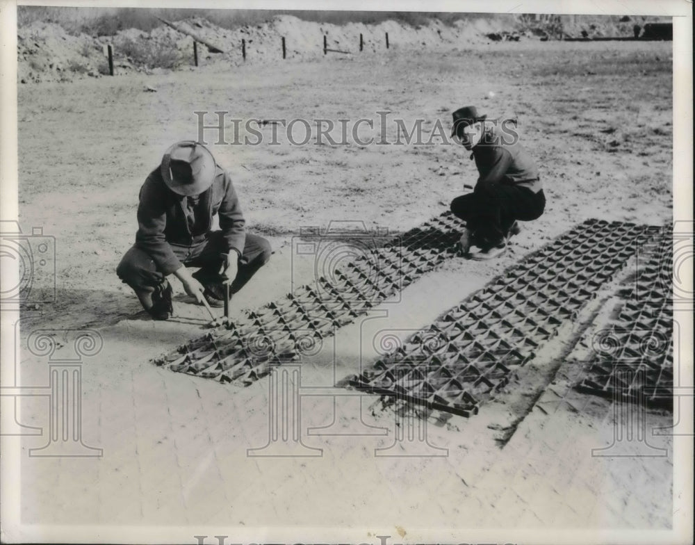 1943 Workers Lay New Grating Under Highway To Be Paved-Historic Images