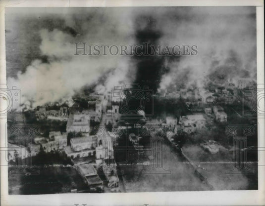 1944 Press Photo Italy, aerial view of San Sabastiano & Mt Vesuvius explosion-Historic Images