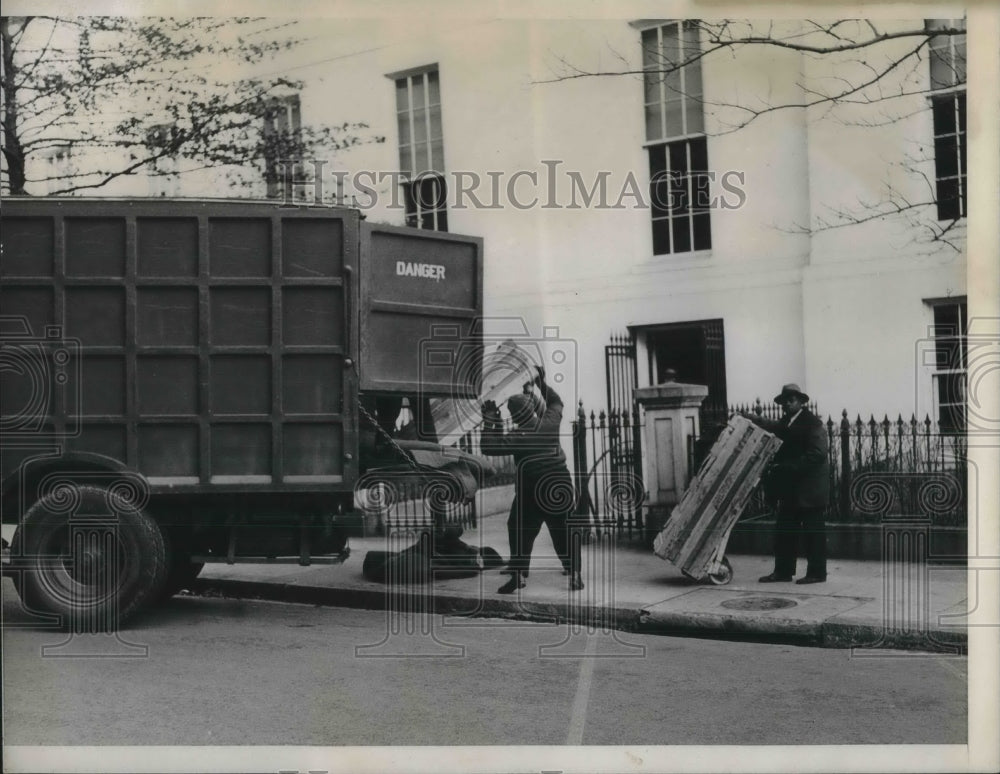 1933 President &amp; Mrs. Hoover&#39;s Personal Items Packed for California-Historic Images