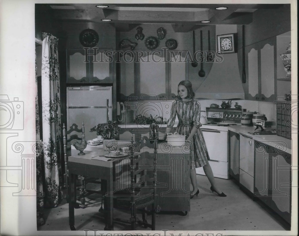 1963 demonstration of movable cubes that extend kitchen space-Historic Images